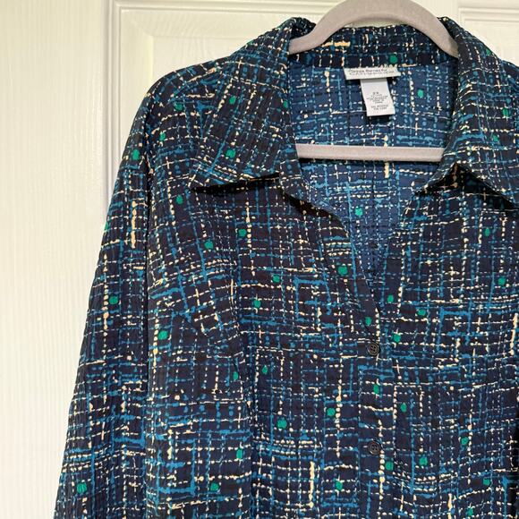 Catherines Women's Abstract Print Button Down Roll Tab Sleeve Top Size 2X - Picture 6 of 14
